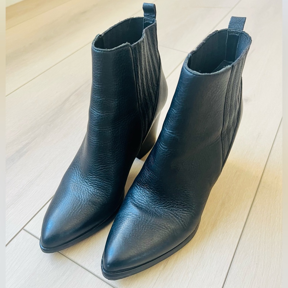 MARC FISHER Alva Pointy Toe Bootie Black Size 8